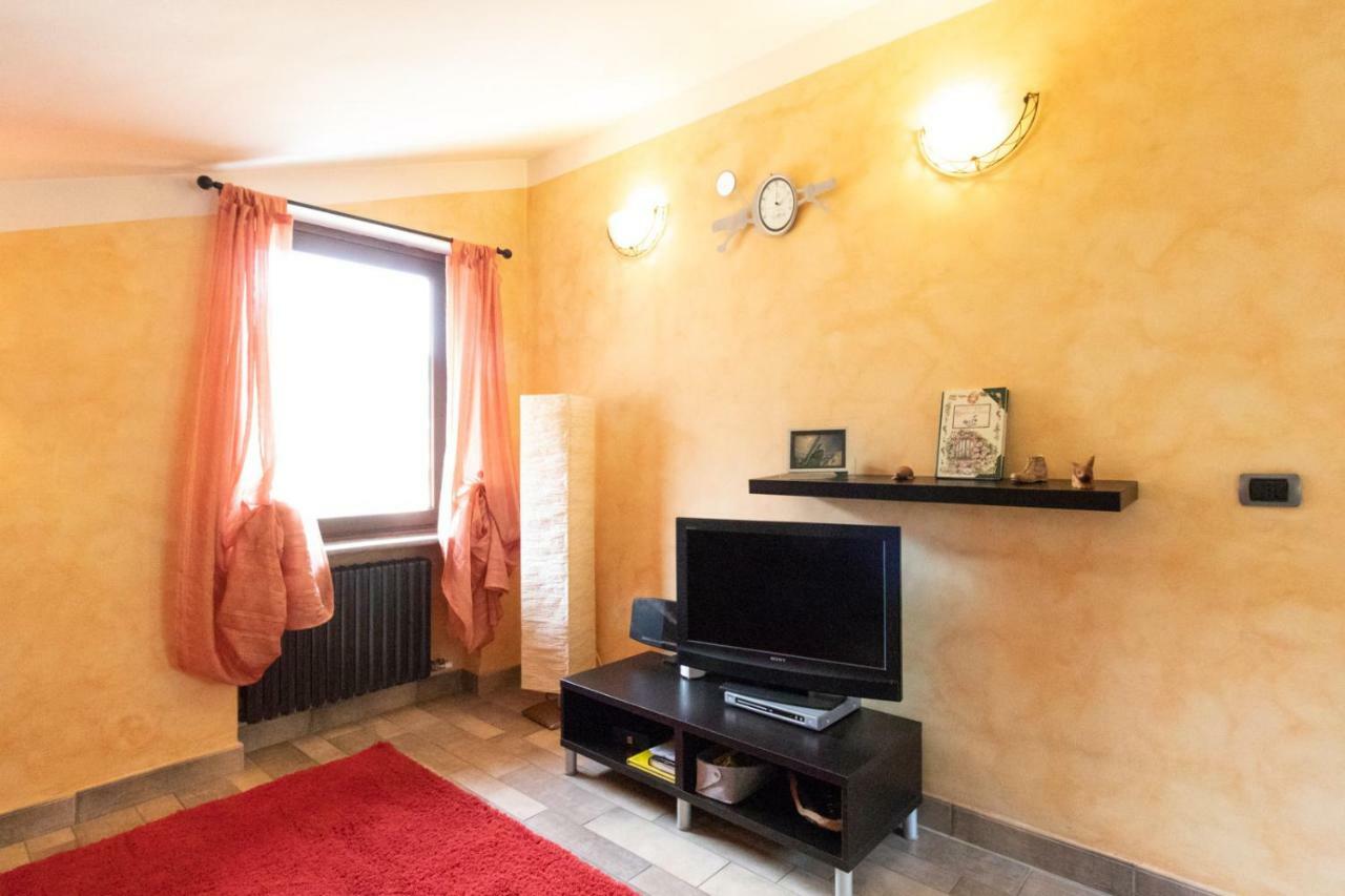 アオスタCasa Di Tiaアパートメント エクステリア 写真